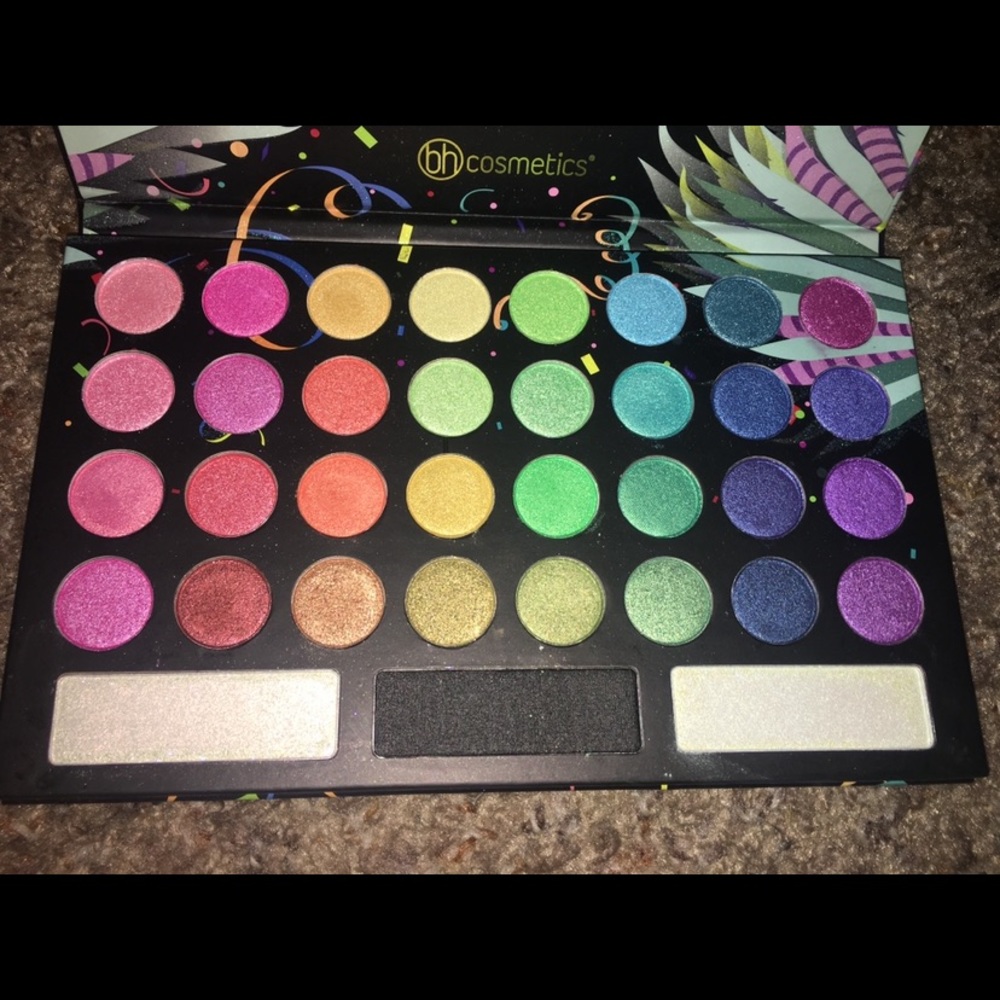 BH Cosmetics Take Me Back to Brazil Rio Edition all shimmers pallet